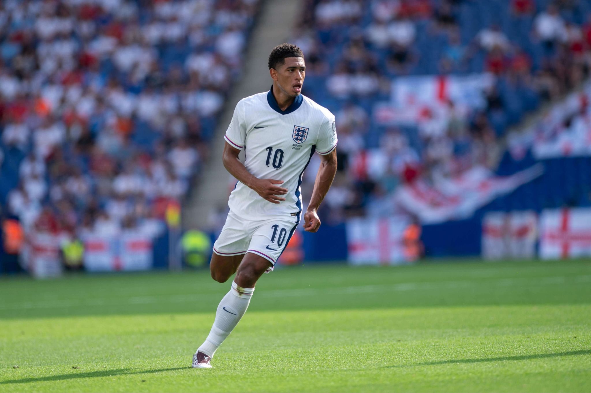 Bellingham sẽ đá số 9 hay số 10 ở tuyển Anh? 