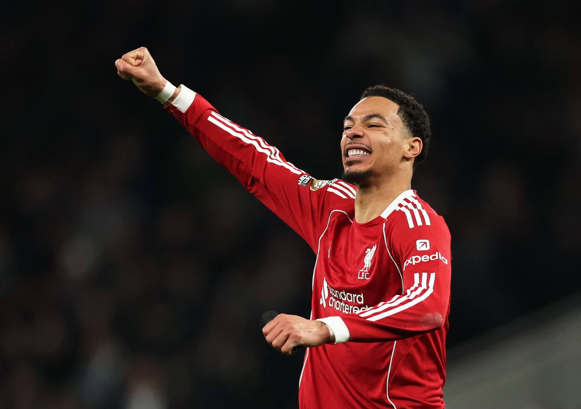 10 câu hỏi lớn trước vòng 18 Ngoại hạng Anh