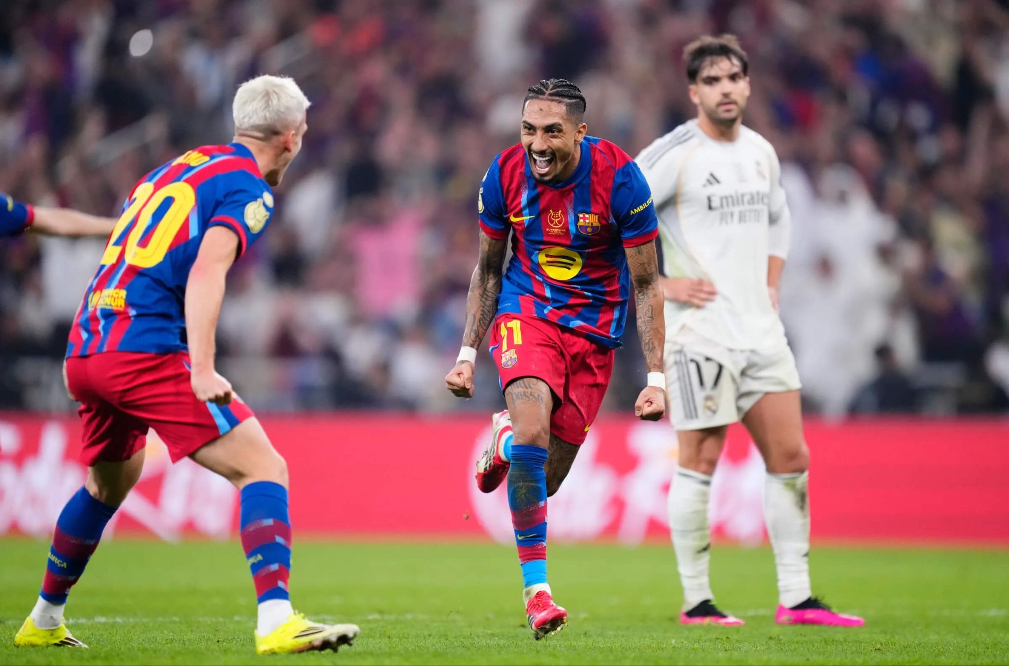 Hàng công cân bằng giúp Barca hạ Real như thế nào