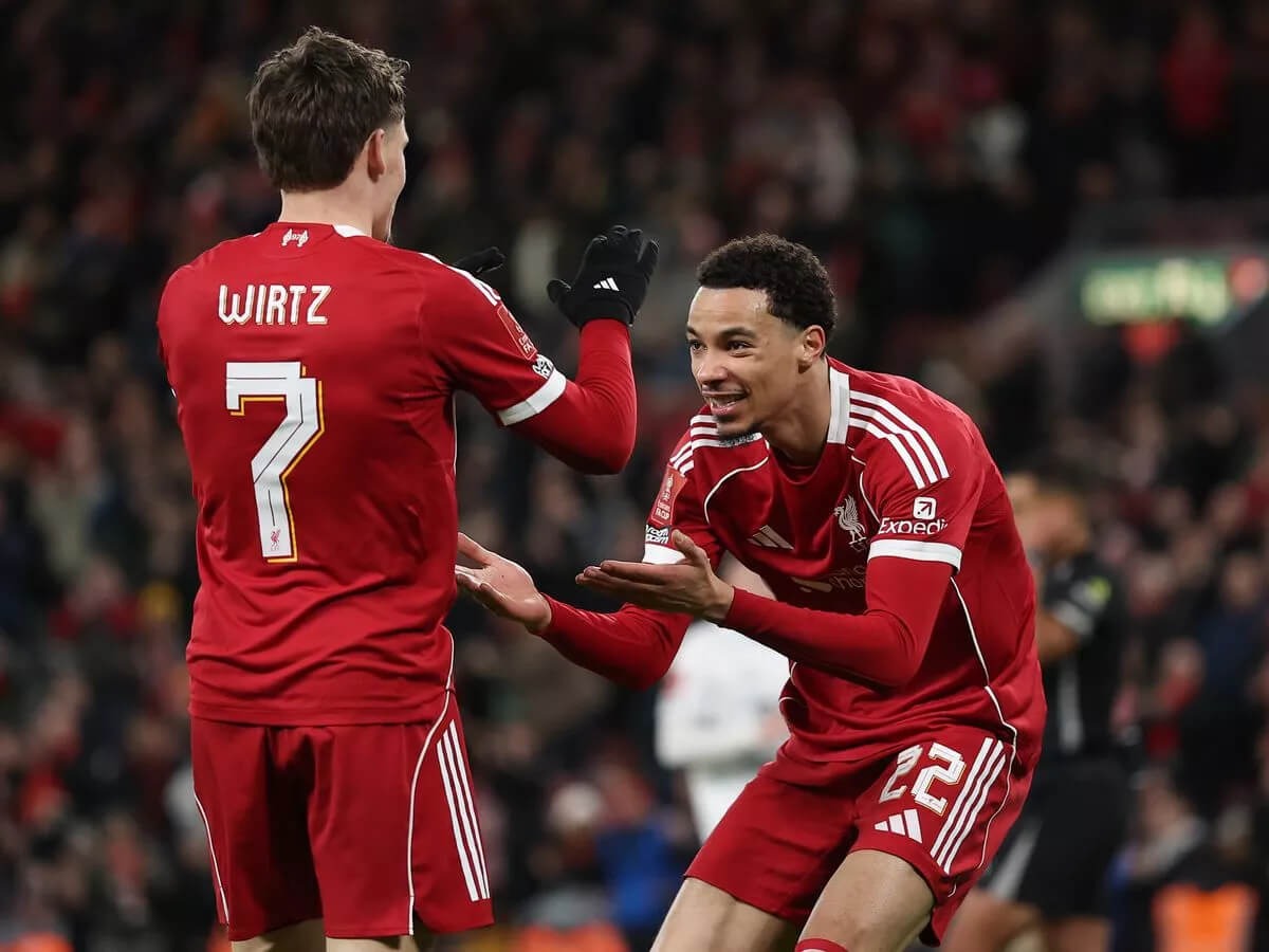 Liverpool 1-1 Burnley: Báo động đỏ cho Arne Slot