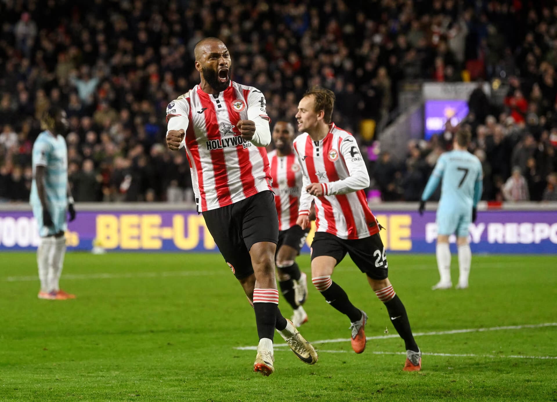 Vòng 23 Ngoại hạng Anh: Carrick đại chiến Arteta, Man City lâm nguy