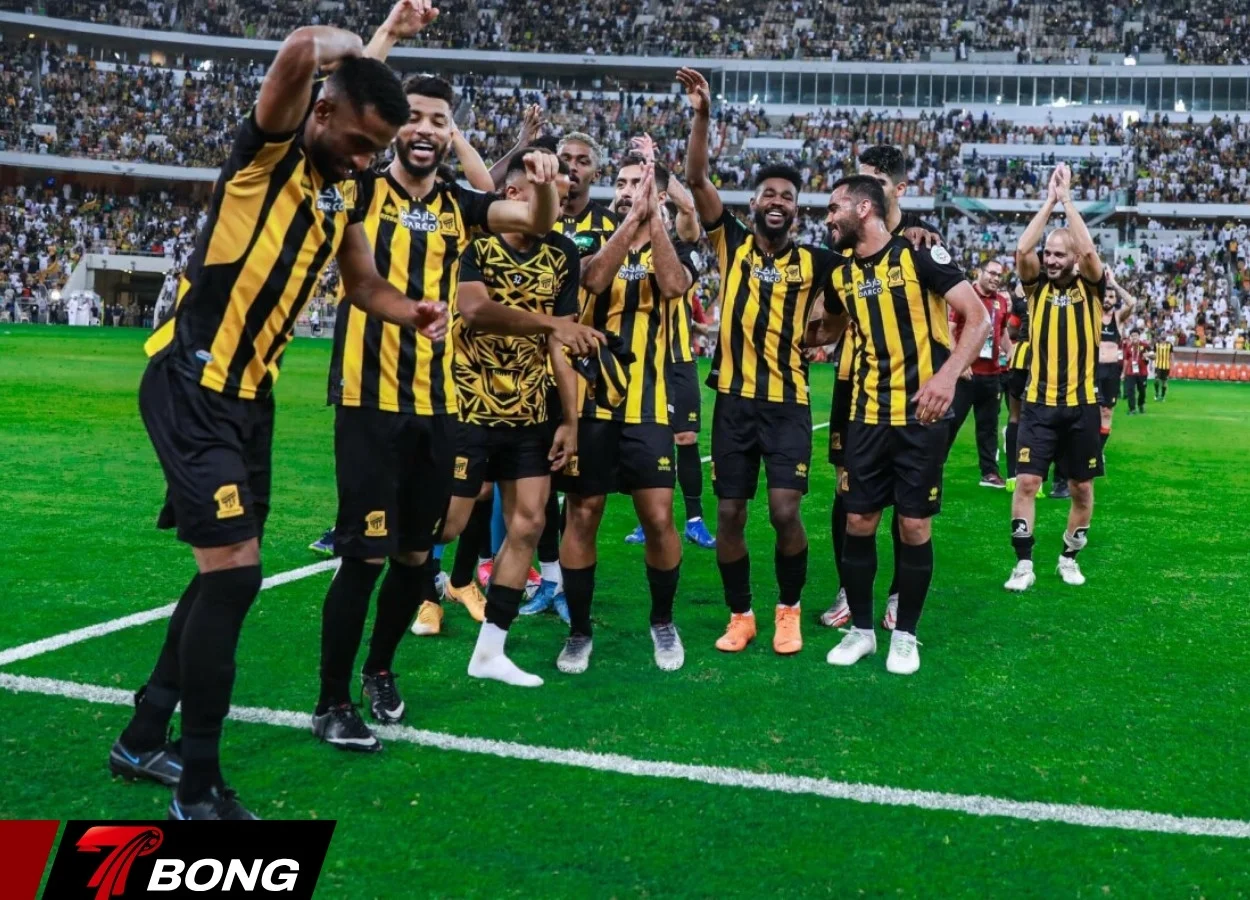 Al Ittihad tìm người thay thế Benzema