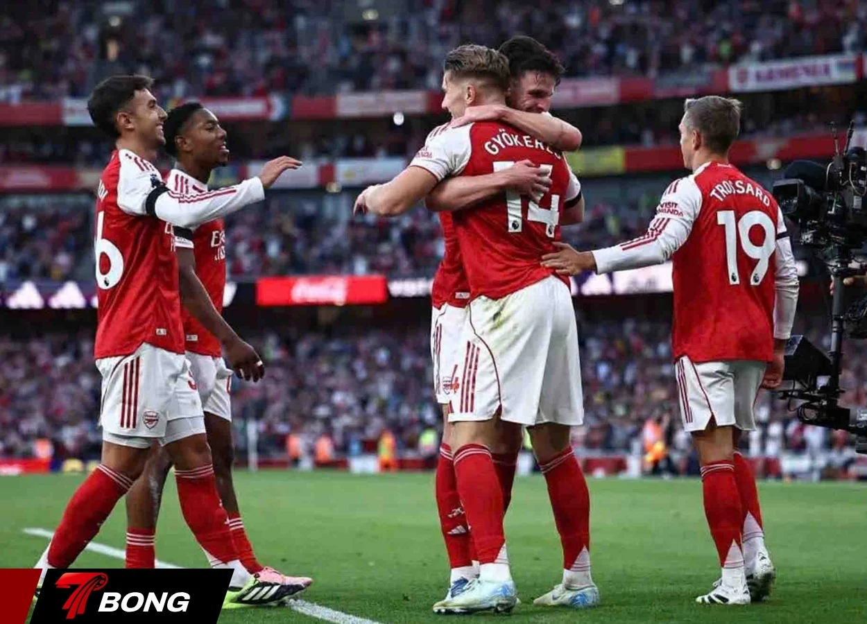 Arsenal hướng tới vòng bán kết Champions League
