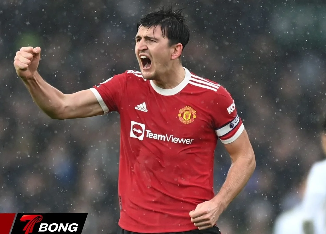 Maguire đồng ý giảm lương để ở lại MU