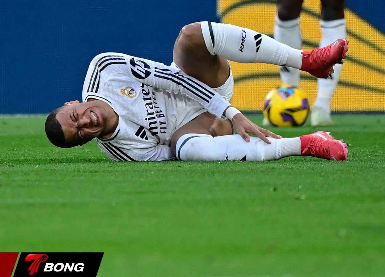 Mbappe phẫn nộ vì bị khám nhầm chân