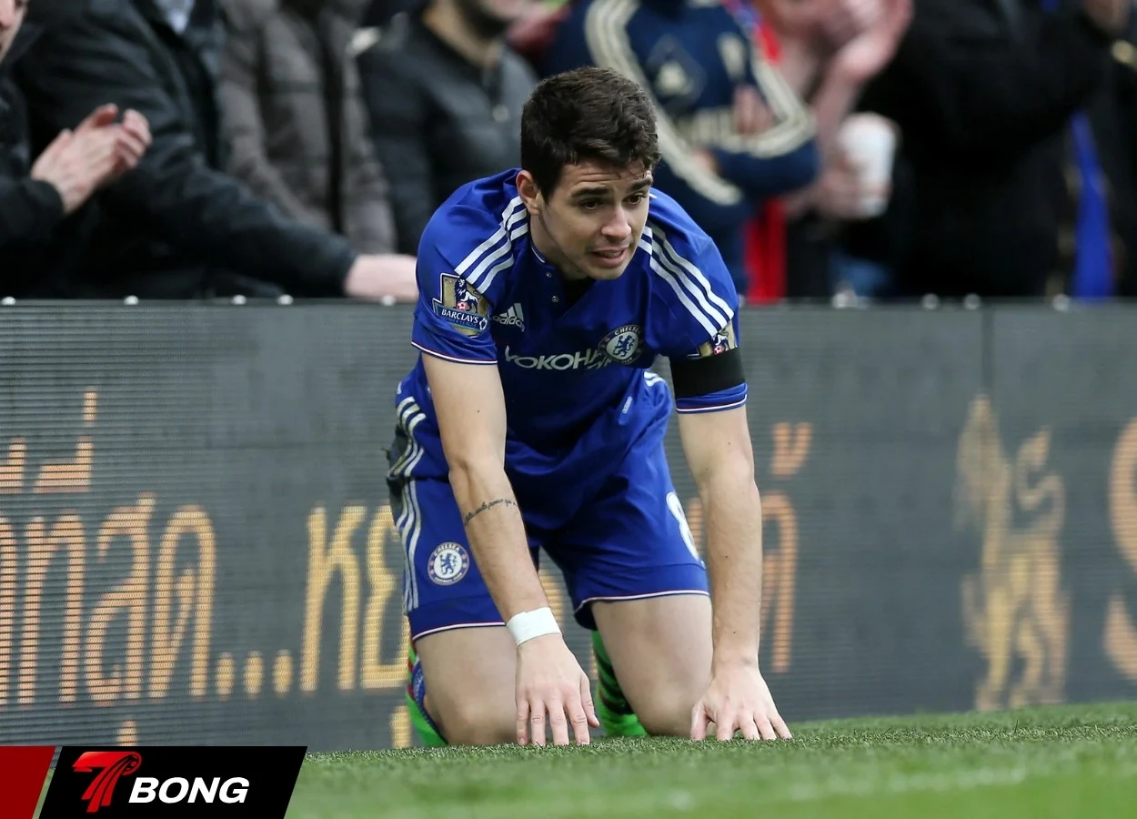 Oscar ngã quỵ trong buổi tập tại Sao Paulo