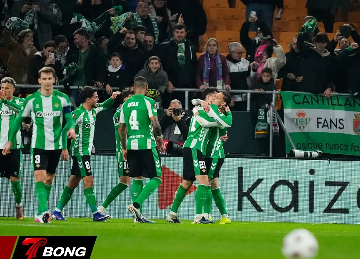 Real Betis giành vé vào vòng 1/8 giải