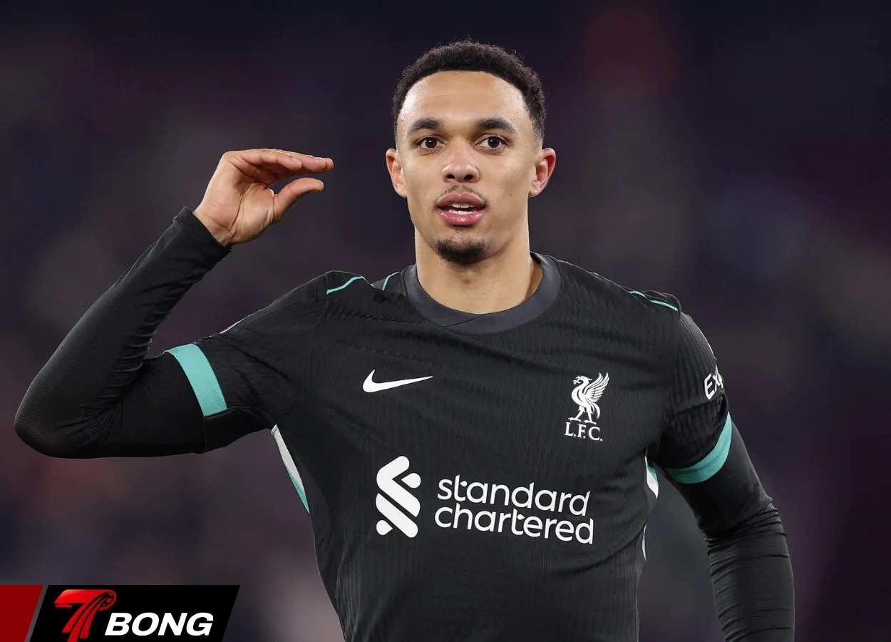 Alexander-Arnold có tài kiến tạo nhưng yếu phòng ngự