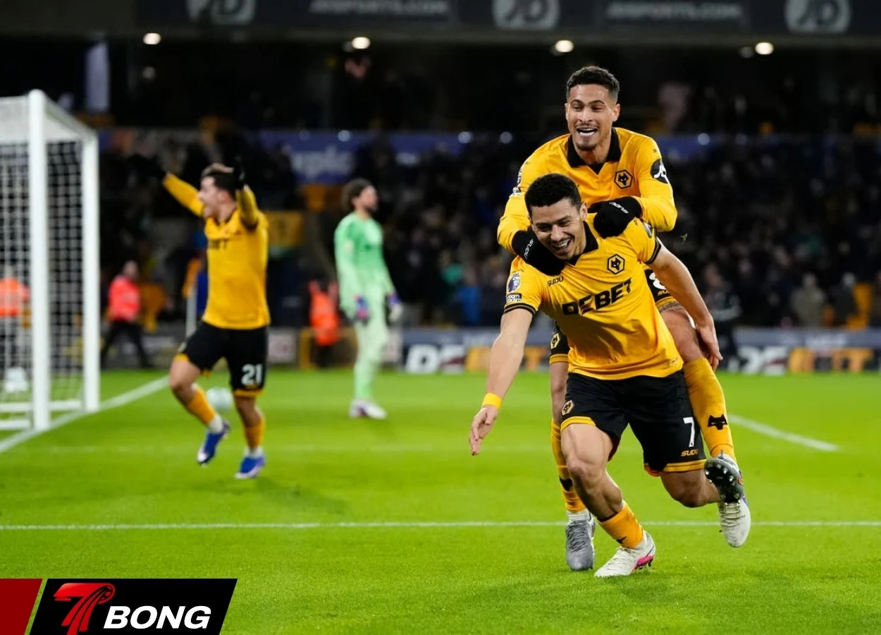 Andre ấn định chiến thắng cho Wolves