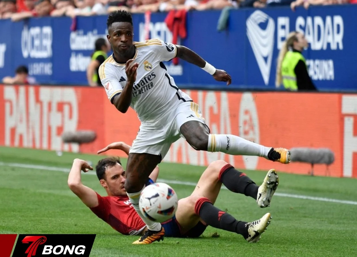 Áp lực từ khán đài El Sadar và phản ứng đáp trả của ngôi sao người Brazil