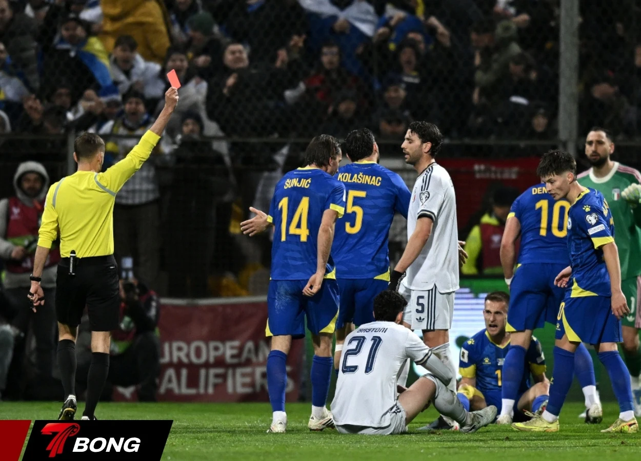 Bastoni nhận thẻ đỏ trong trận gặp Bosnia