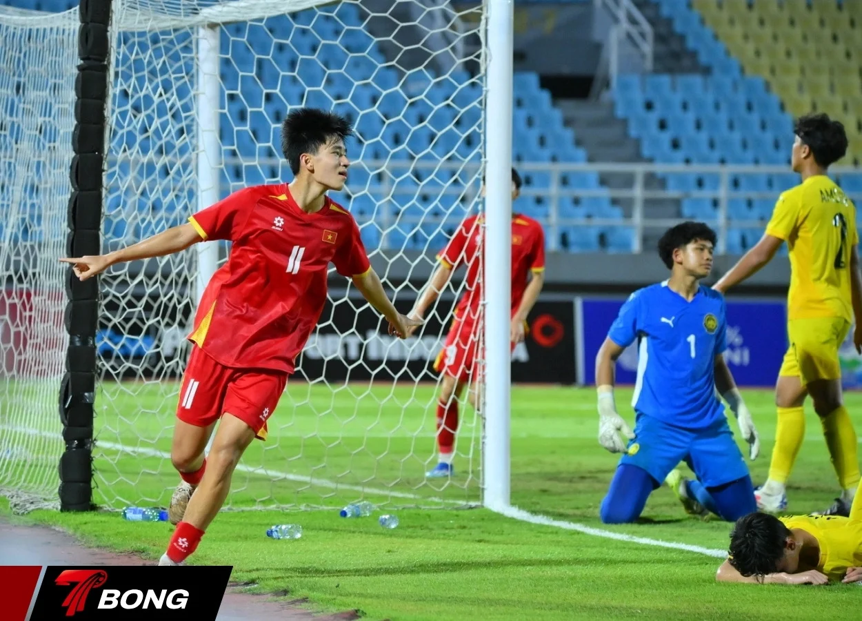 Các cầu thủ U17 Việt Nam thi đấu xuất sắc