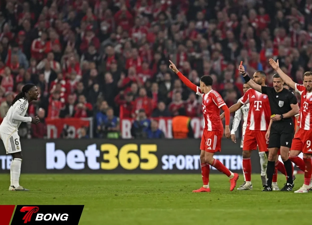 Camavinga nhận thẻ đỏ rời sân sớm