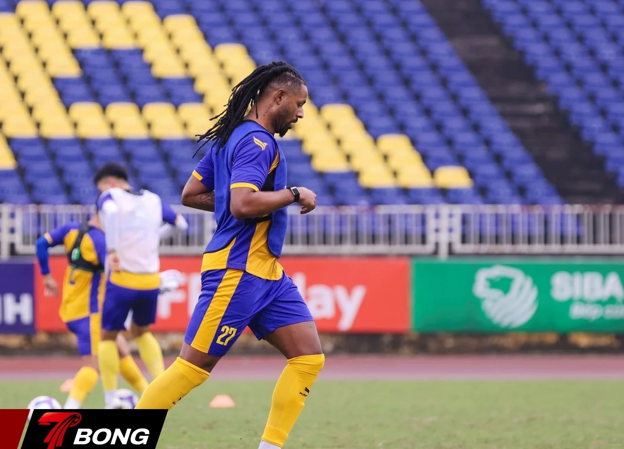 Carlos Fortes chính thức khoác áo SLNA