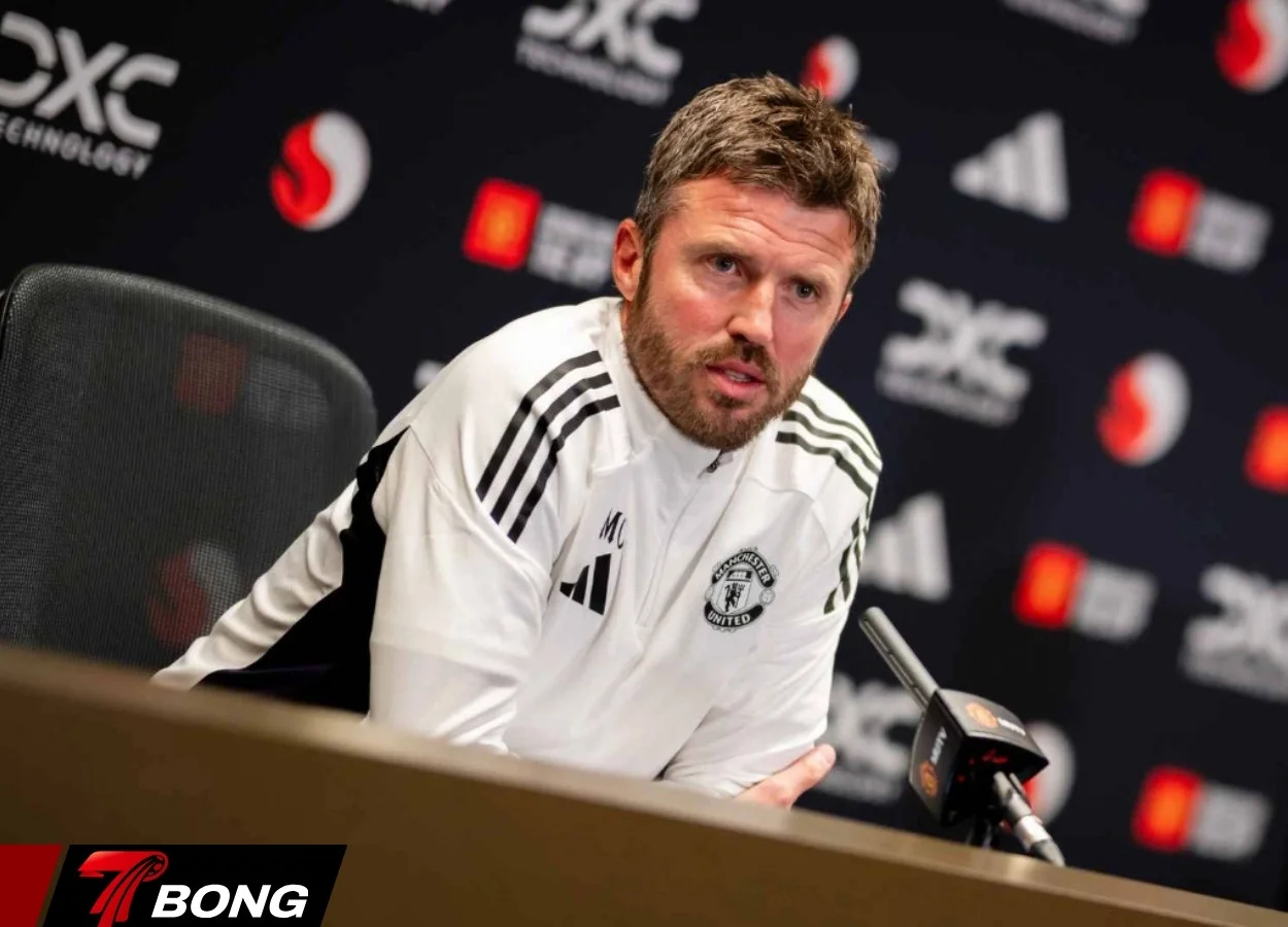 Carrick trả lời báo chí sau trận đấu