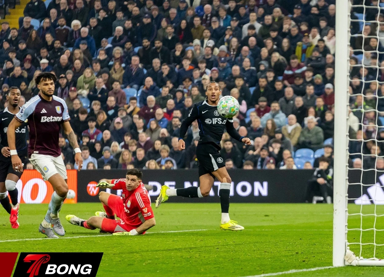 Chelsea đại thắng Villa nhờ hattrick Joao Pedro
