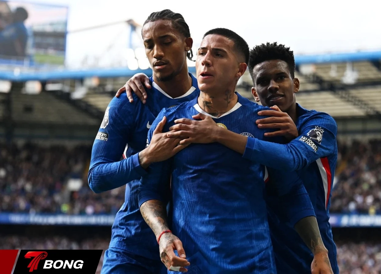 Chelsea đối mặt án phạt từ Premier League