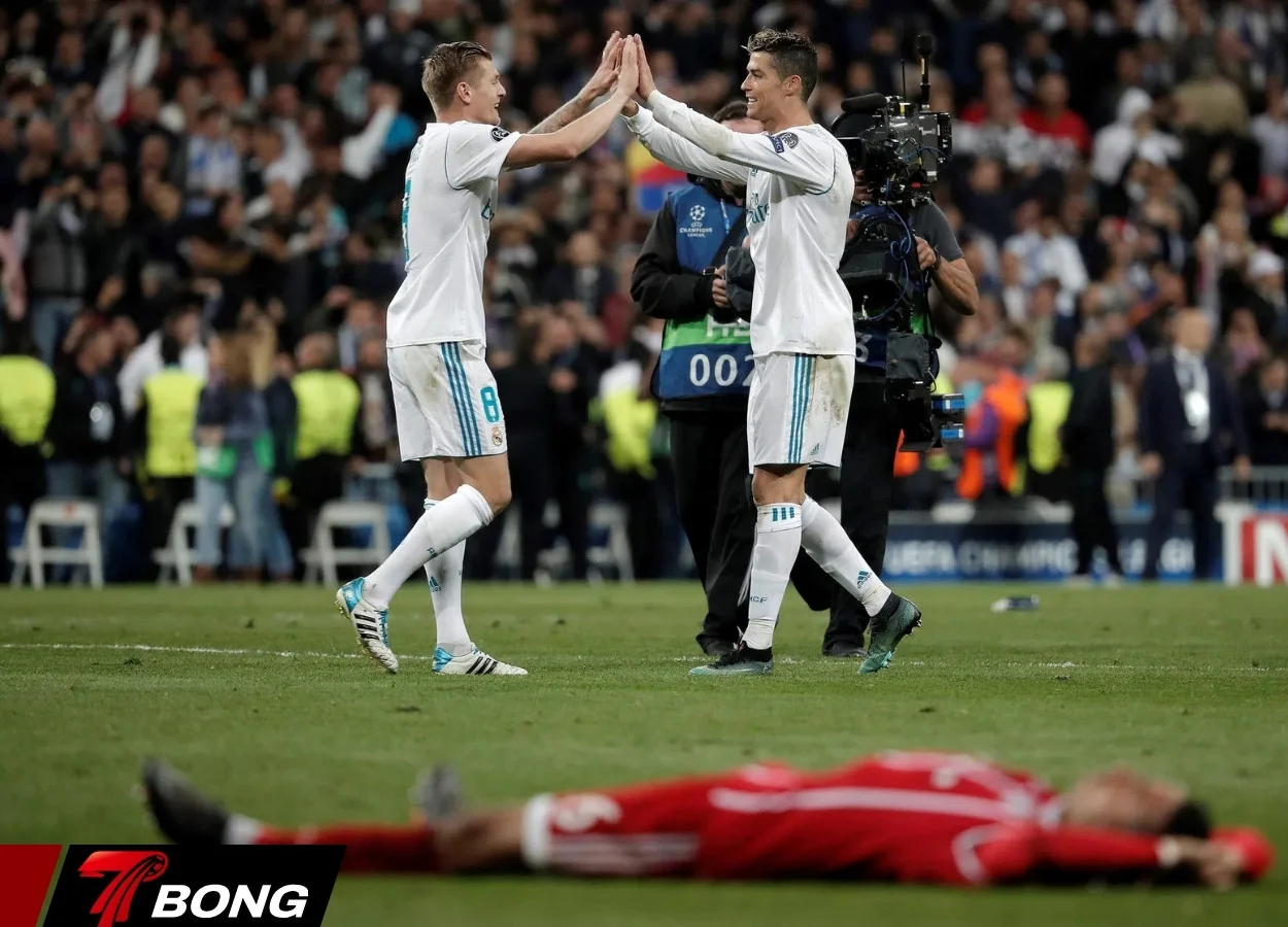 Cổ động viên Al Nassr ủng hộ Ronaldo