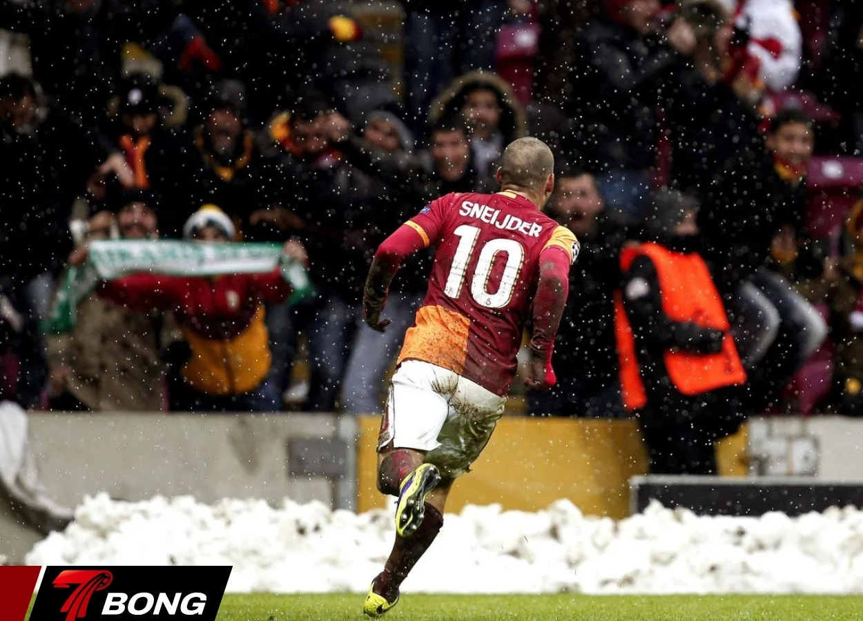 Cơn ác mộng trắng xóa chia đôi trận chiến tại Istanbul