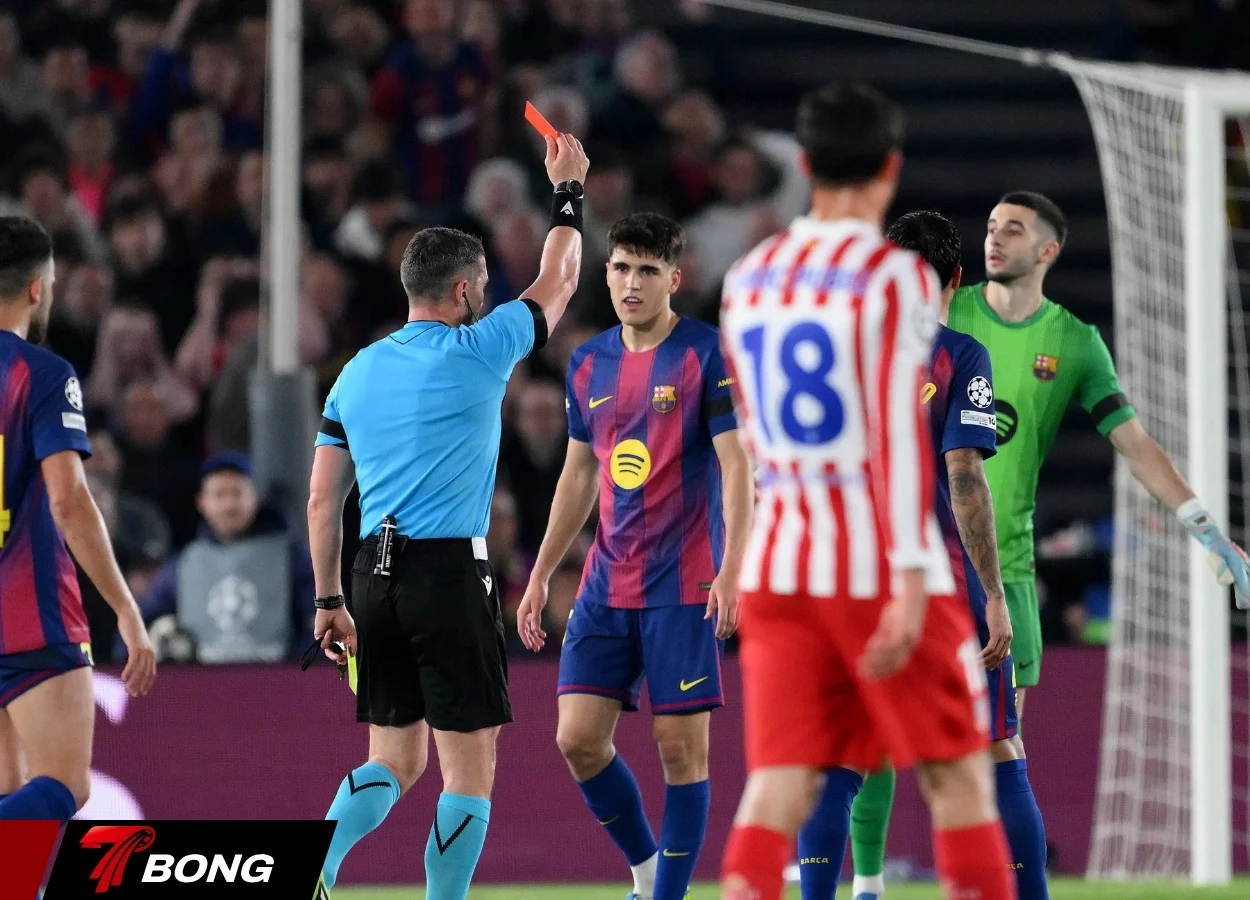 Cubarsi nhận thẻ đỏ rời sân trong hiệp một