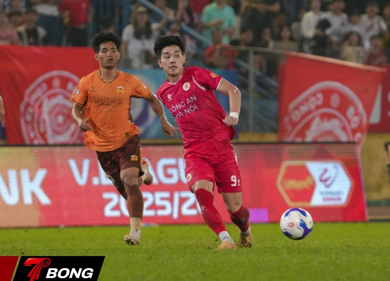 Đình Bắc chơi tiền vệ cánh tại CAHN