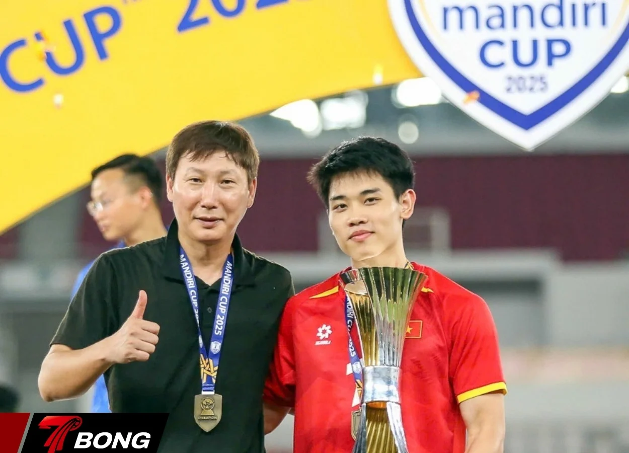 Đình Bắc là vua phá lưới giải đấu