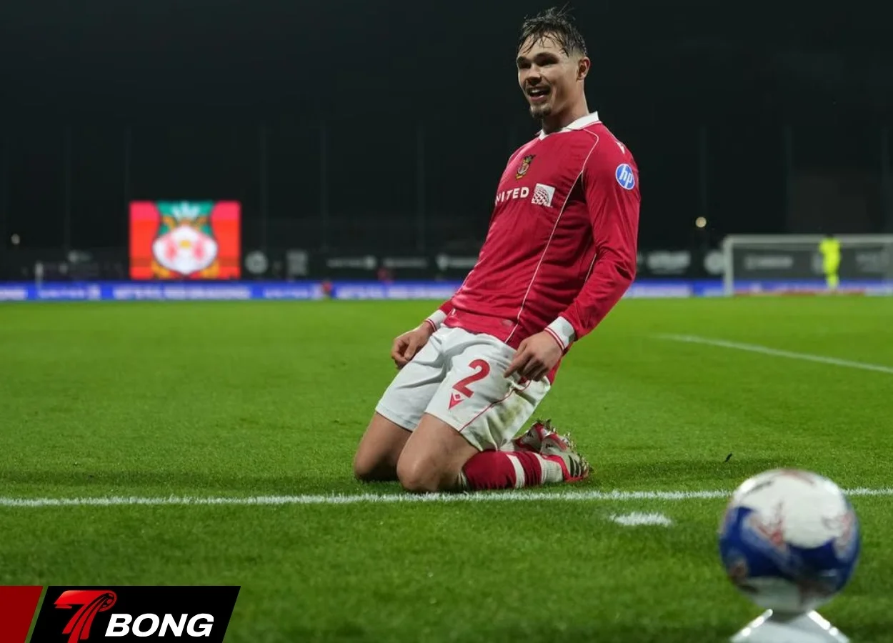 Doyle ghi bàn giúp Wrexham dẫn trước lần hai