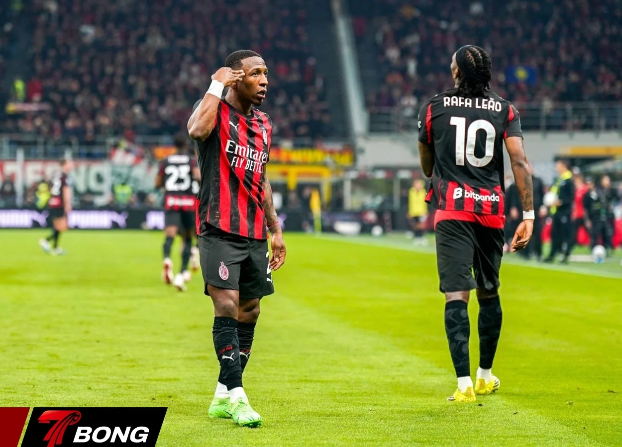 Estupinan ăn mừng bàn thắng quyết định