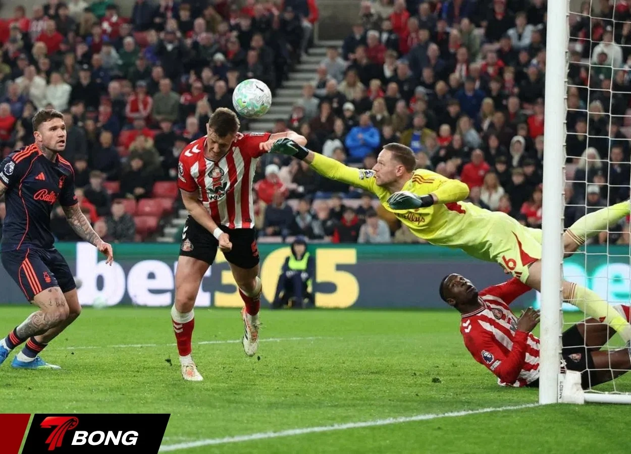 Forest ghi 4 bàn chỉ trong 20 phút đầu