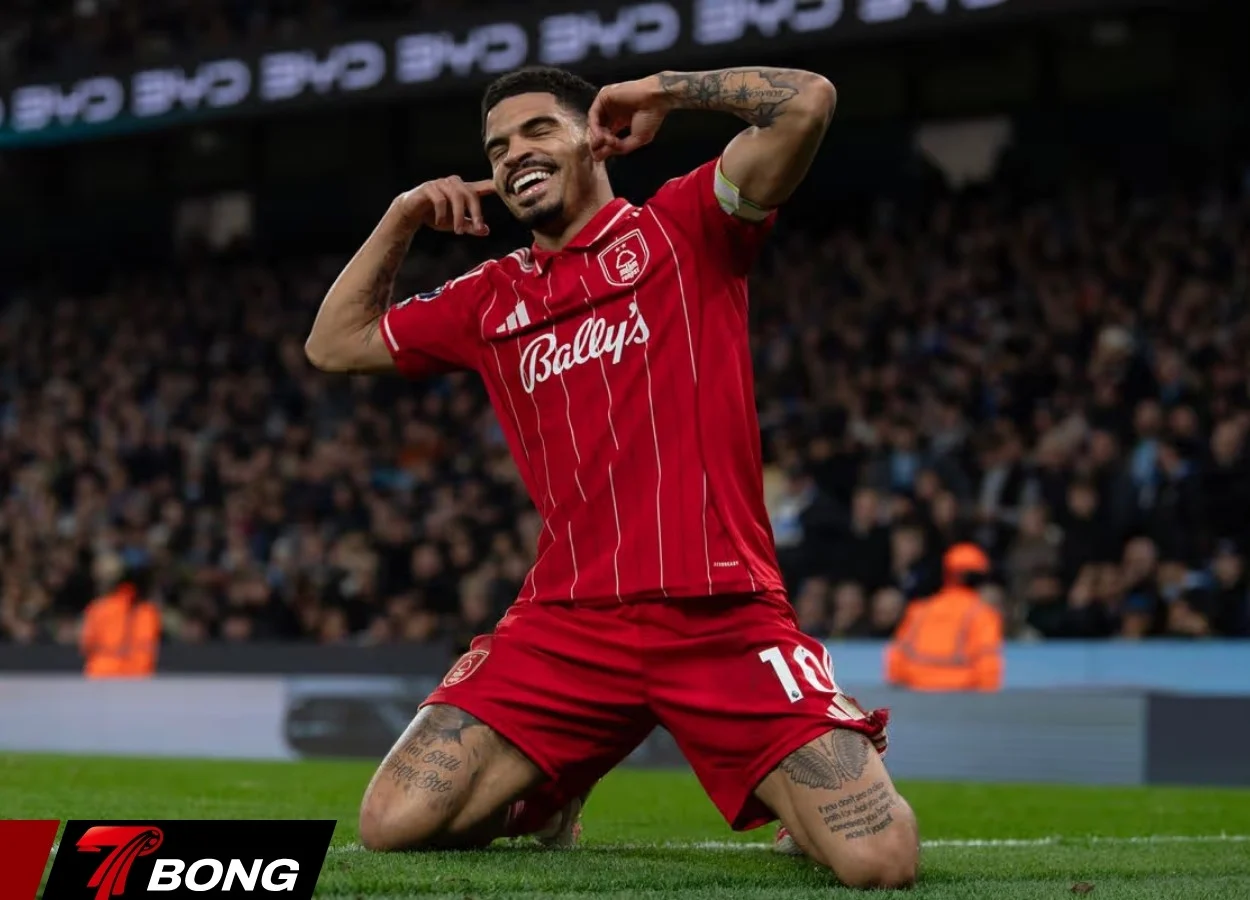 Gibbs-White ghi bàn ấn tượng vào lưới City