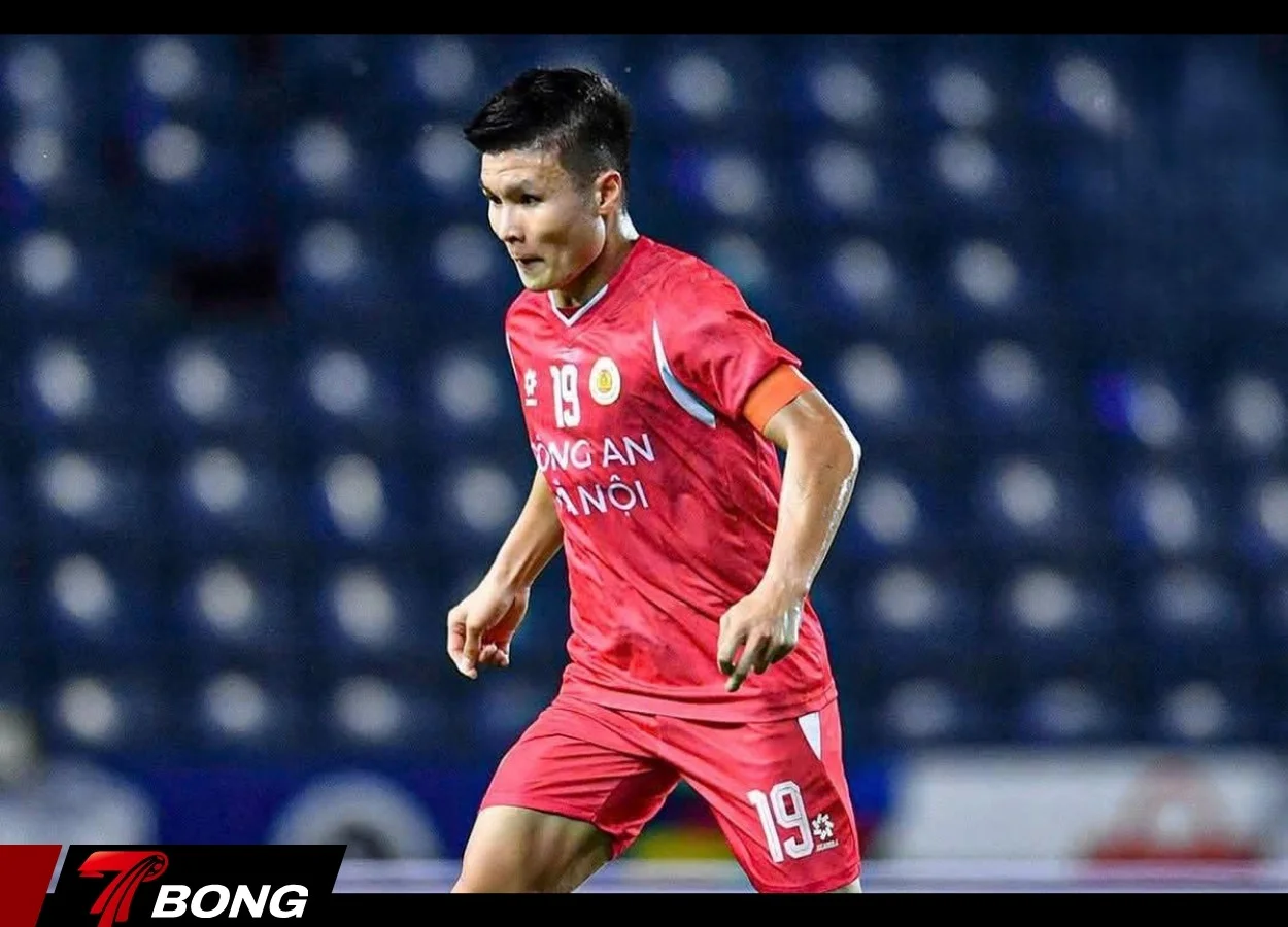 HLV Polking đồng cảm với cầu thủ CAHN