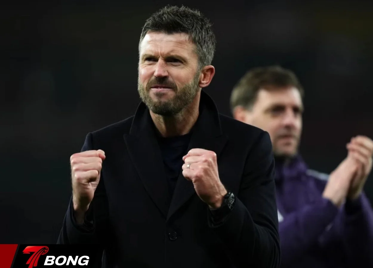 HLV tạm quyền Carrick ăn mừng chiến thắng