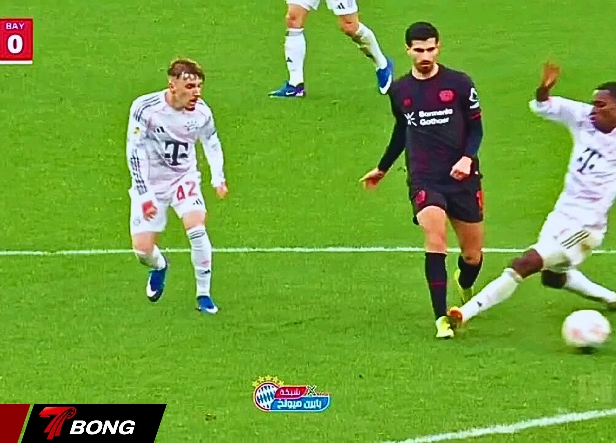 Jackson phạm lỗi thô bạo cuối hiệp một