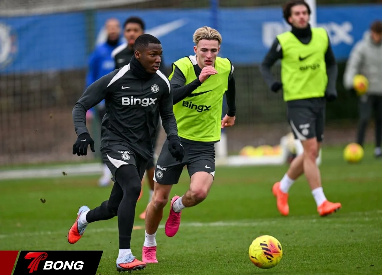 Jesse Derry tập luyện cùng đội một Chelsea