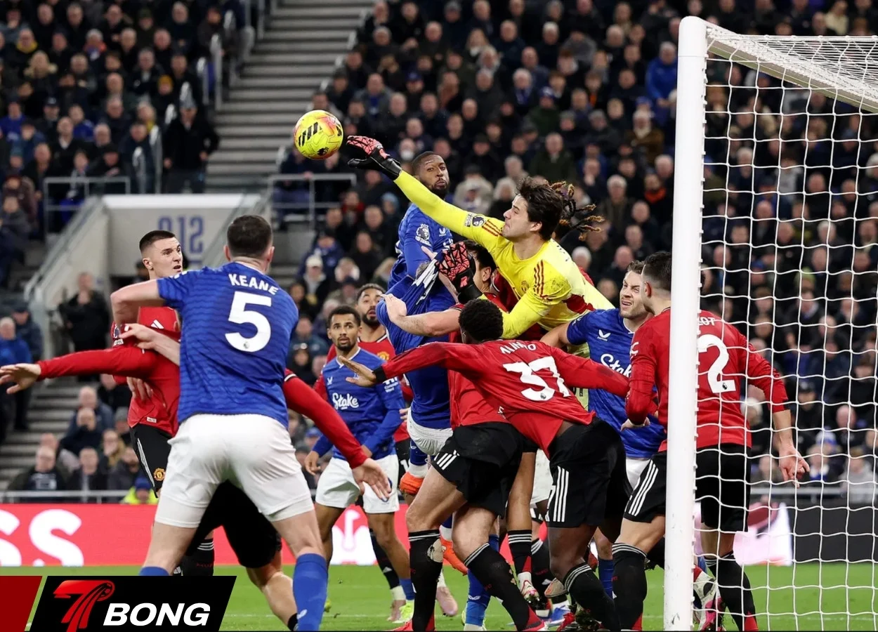 Lammens cản phá xuất sắc bảo vệ khung thành