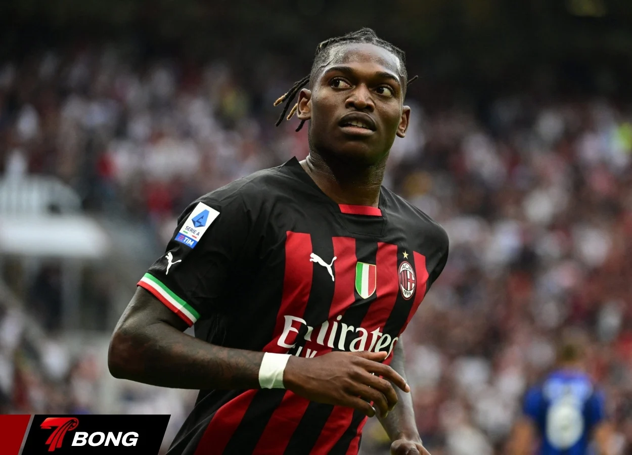 Leao tỏ thái độ bất mãn với quyết định HLV