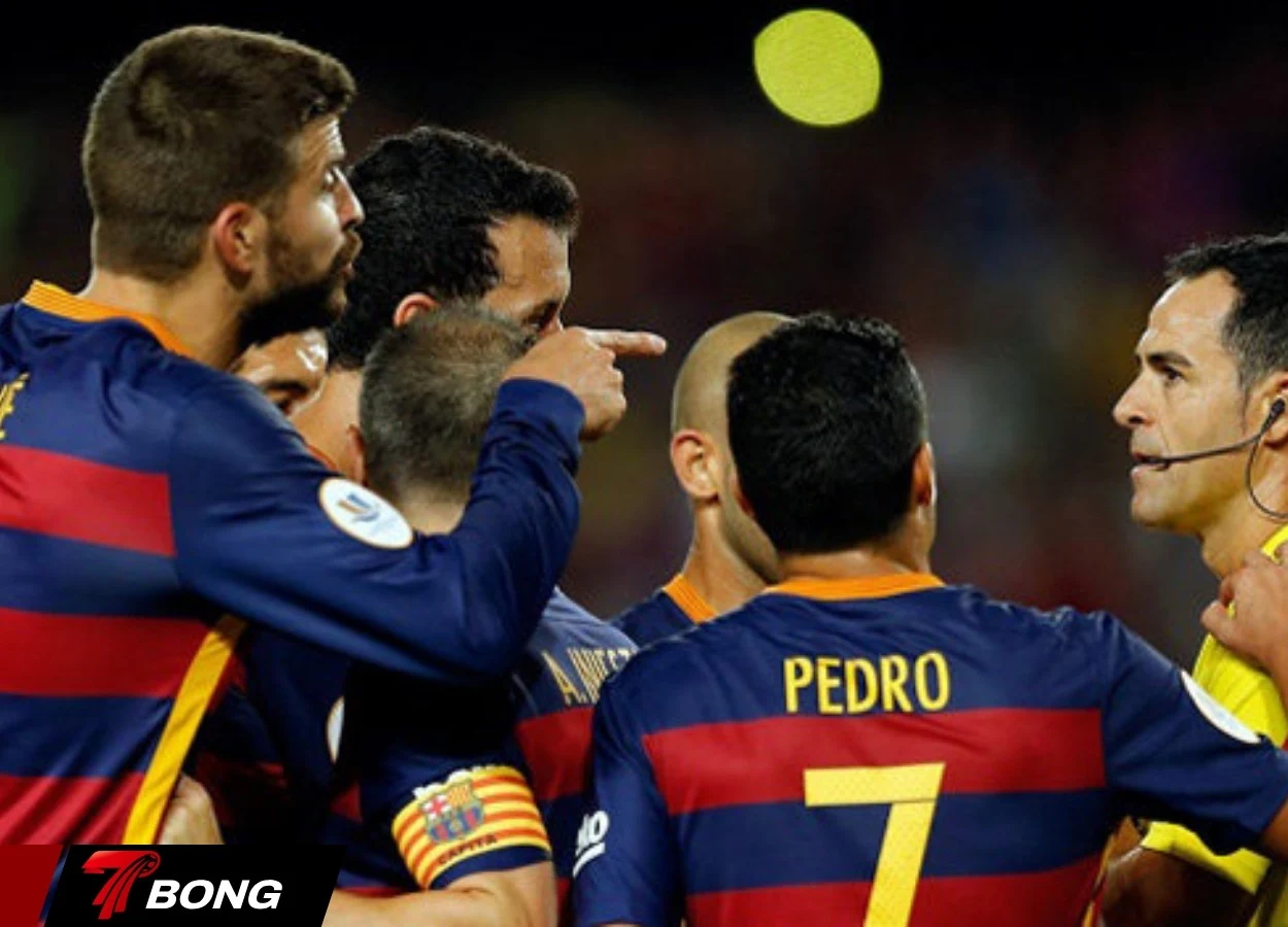 Lịch sử vi phạm kỷ luật của Pique mùa này