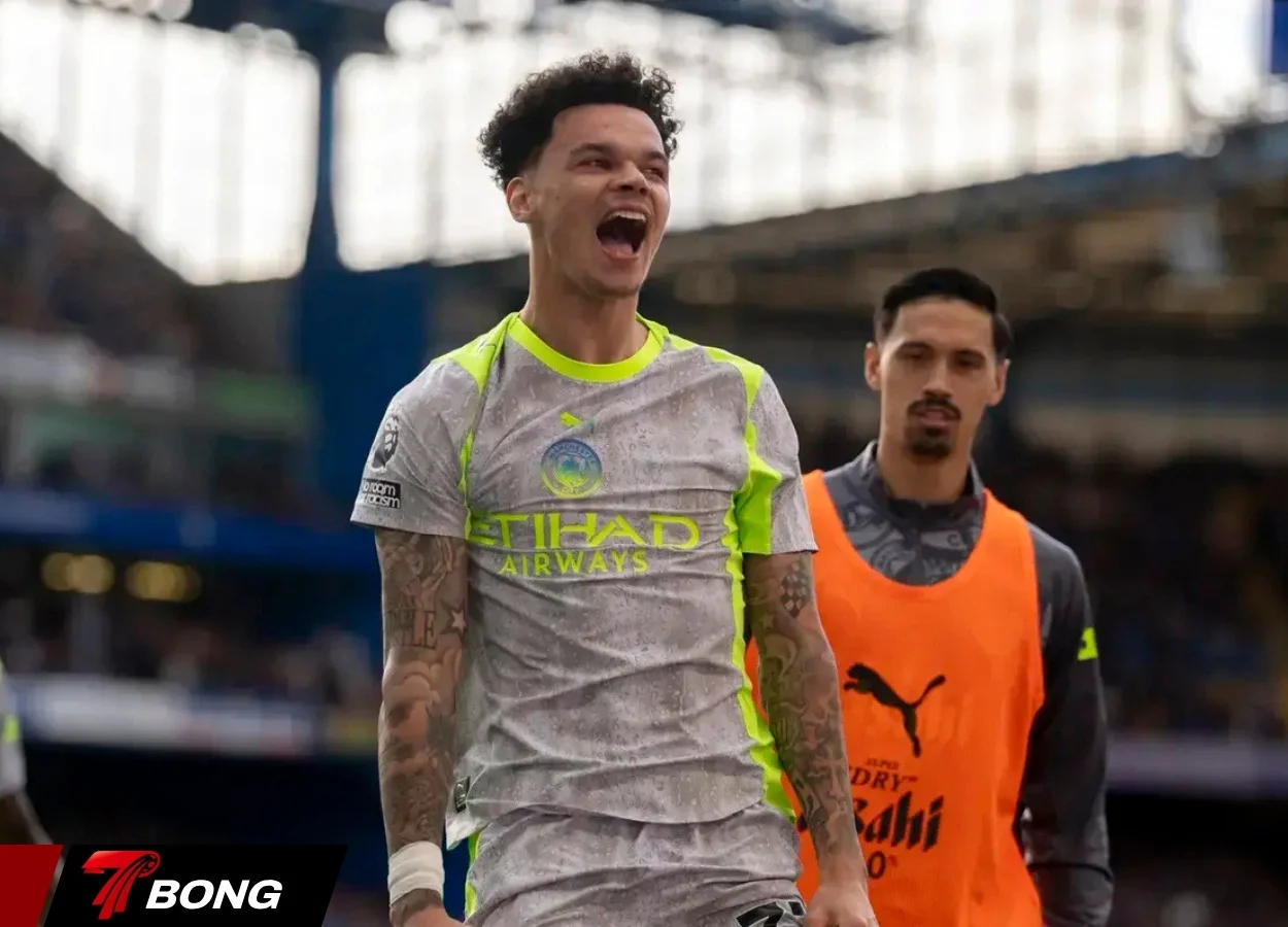 Man City ghi ba bàn thắng nhanh chóng