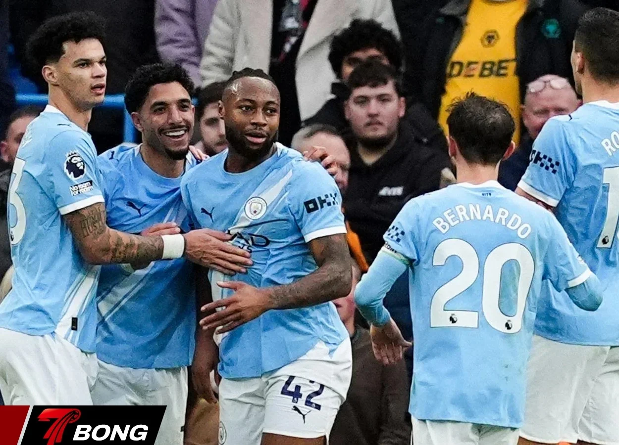 Man City rút ngắn khoảng cách với đội đầu bảng