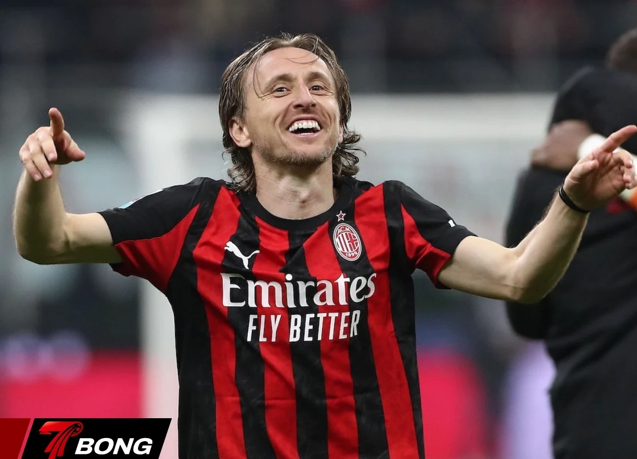 Modric tỏa sáng trong trận derby Milan
