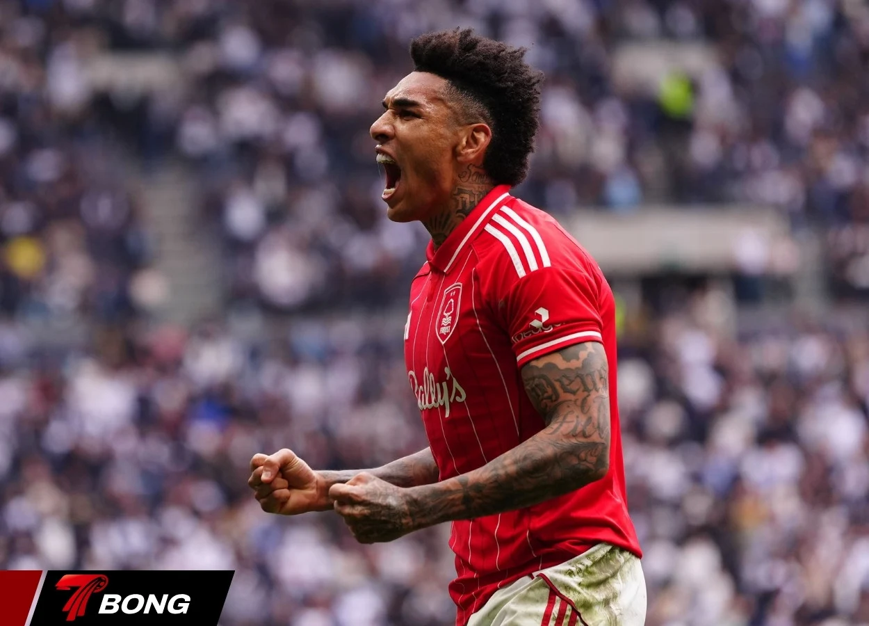 Morgan Gibbs-White ghi bàn nhân đôi cách biệt