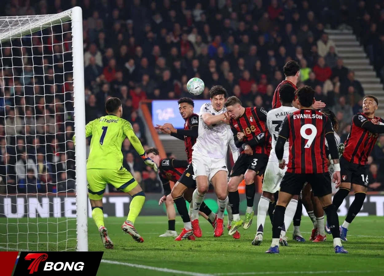 Một trong 2 tình huống phạt gây chú ý nhất trận