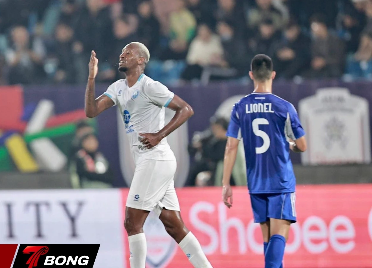 Nam Định áp đảo Lion City ngay từ đầu