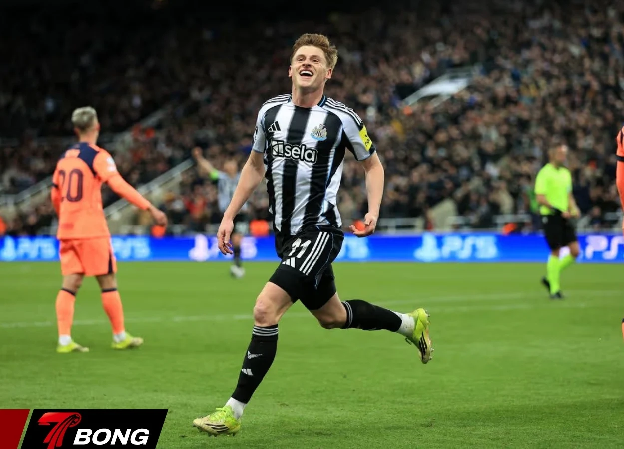 Newcastle ghi bàn mở tỷ số phút 86