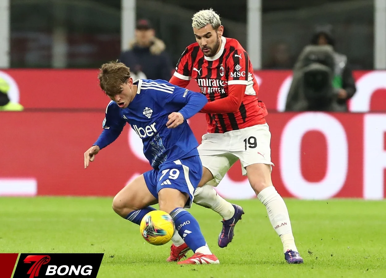 Nico Paz ghi bàn mở tỷ số cho Como