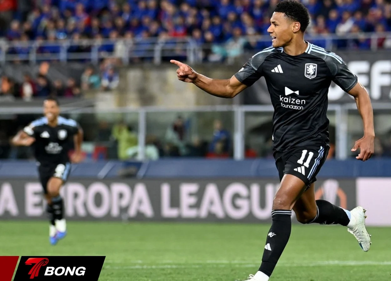 Ollie Watkins ghi cú đúp cho đội khách