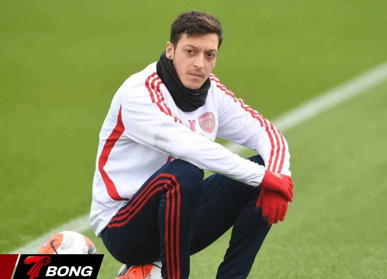 Ozil sở hữu khối tài sản khổng lồ sau giải nghệ