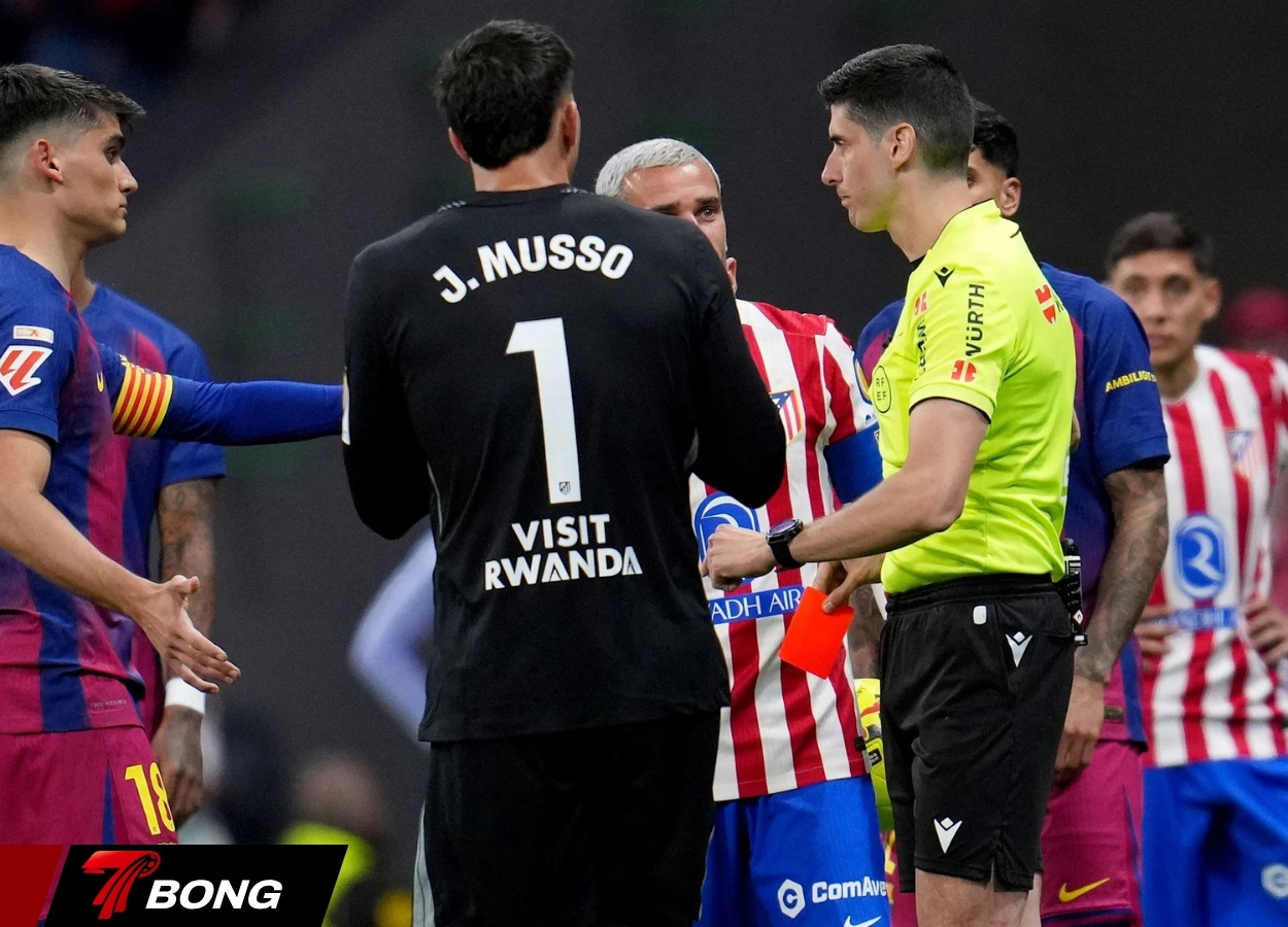 Đêm Metropolitano dậy sóng vì trọng tài