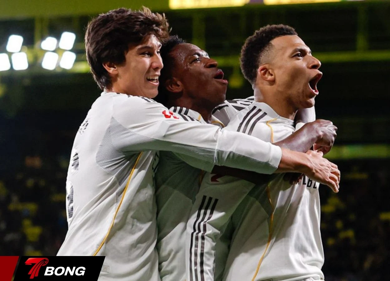 Real Madrid vươn lên ngôi đầu bảng xếp hạng