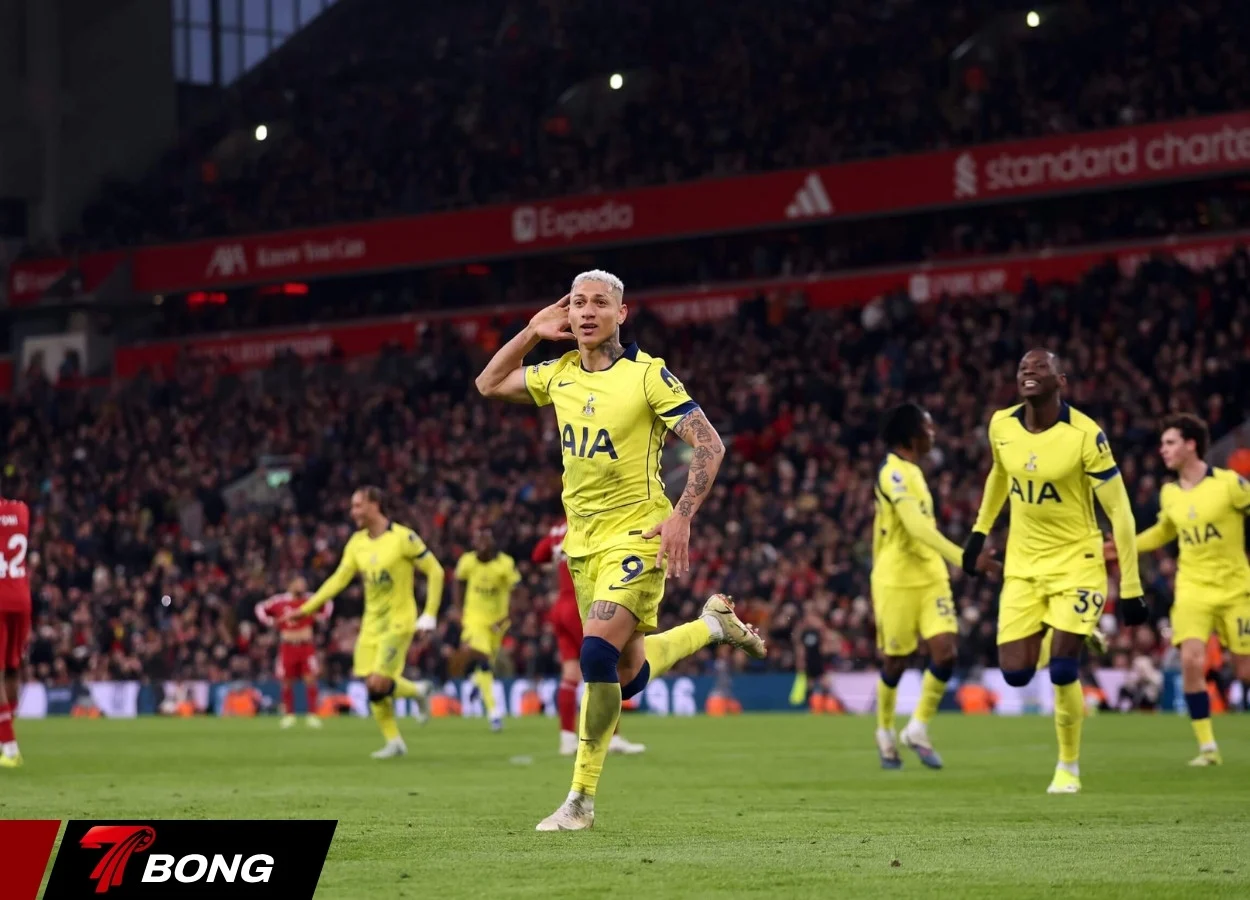 Richarlison san bằng tỷ số ở phút cuối cùng